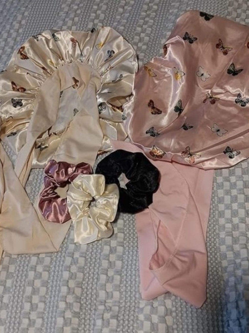 NWT 5pc Satin Hair Bonnet Set Butterfly Nightcap Wide Tie Sleep Cap Scrunchies